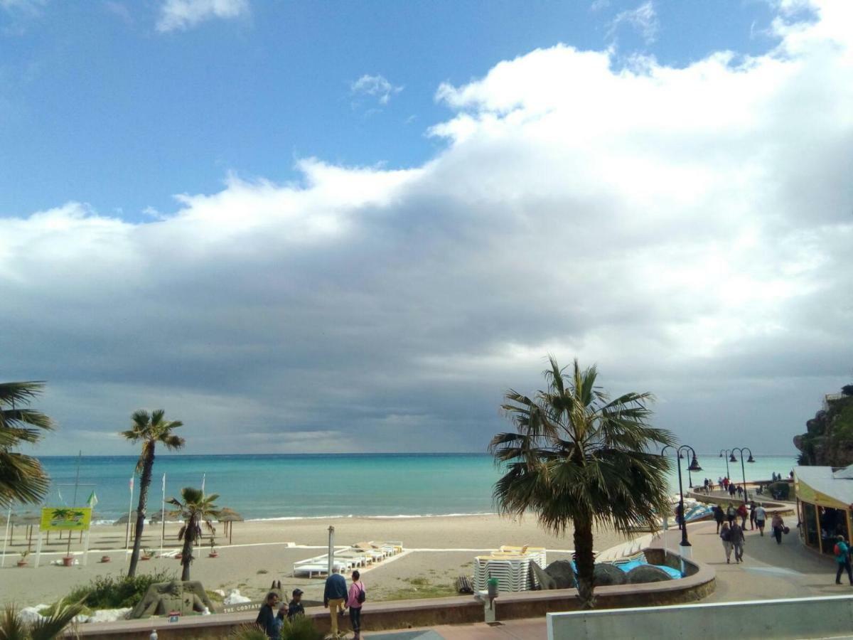 Nuevo Roca Chica, Primera Linea Playa,Torremolinos Eksteriør bilde